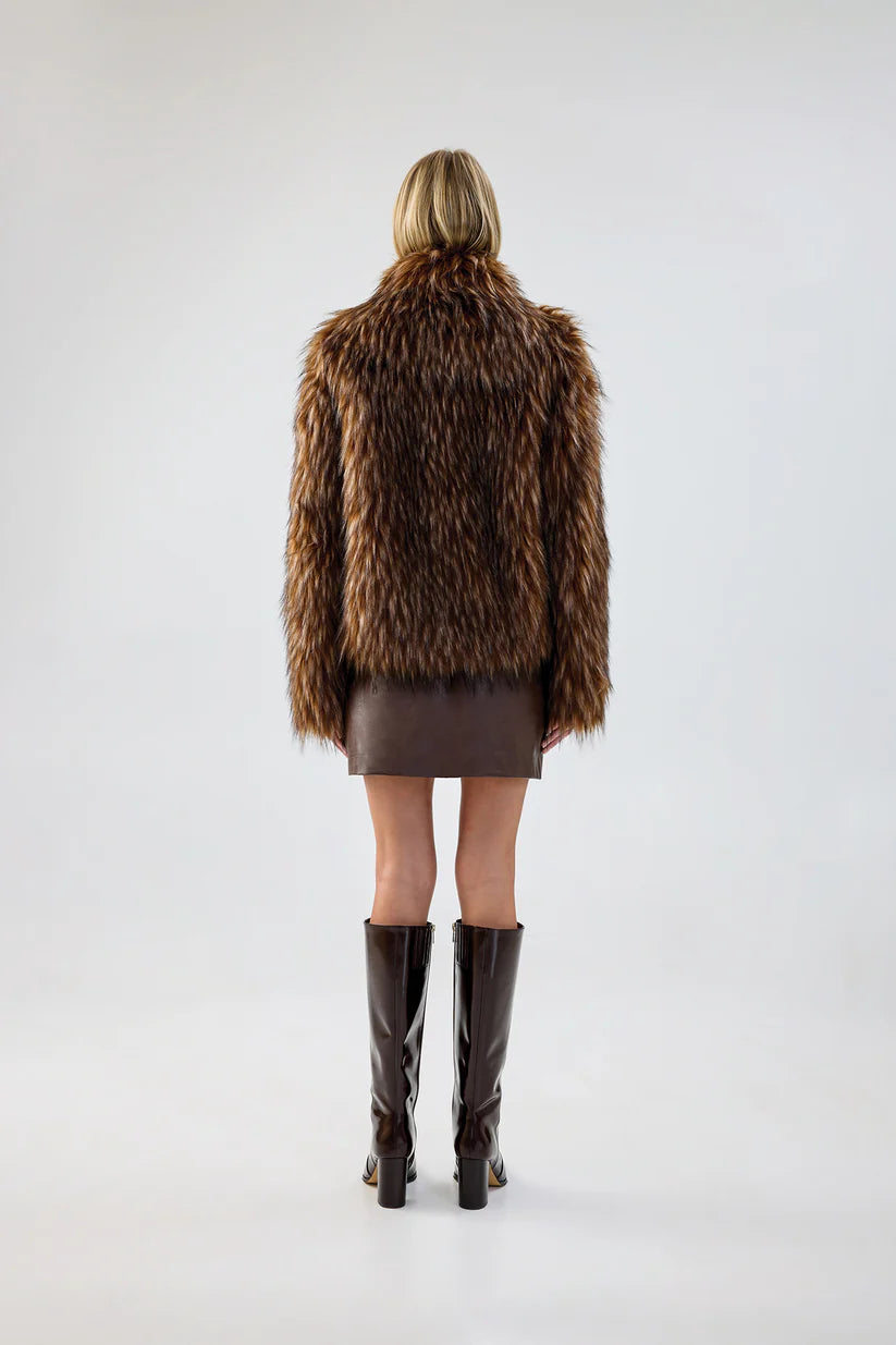 Veste en fourrure délicieuse