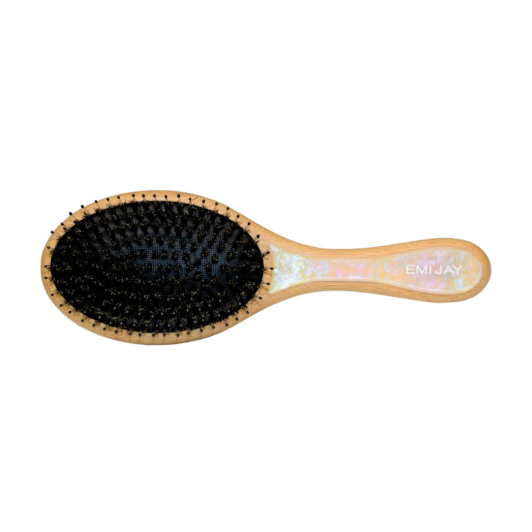 FLAT BRUSH IN LEMON SUGAR