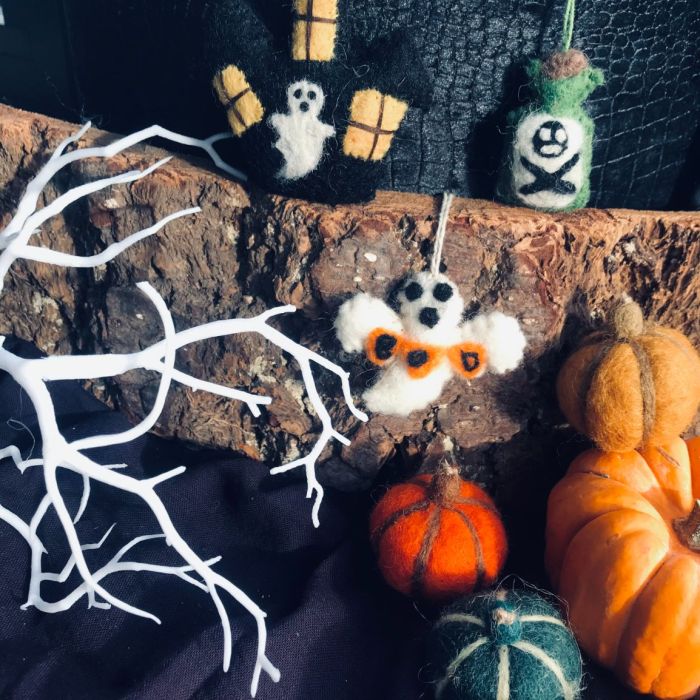 Handmade Felt Hanging Halloween Pumpkins (Set of 5) Hanging Decorations