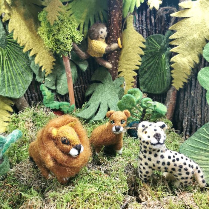Handmade Felt Lionel the Lion Hanging Decoration