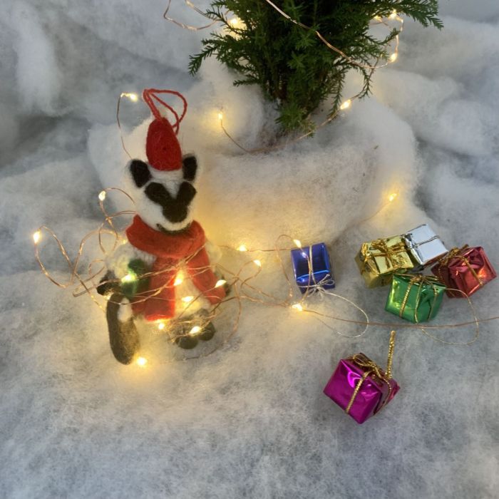Décoration à suspendre en feutre fait main Noel le blaireau de Noël