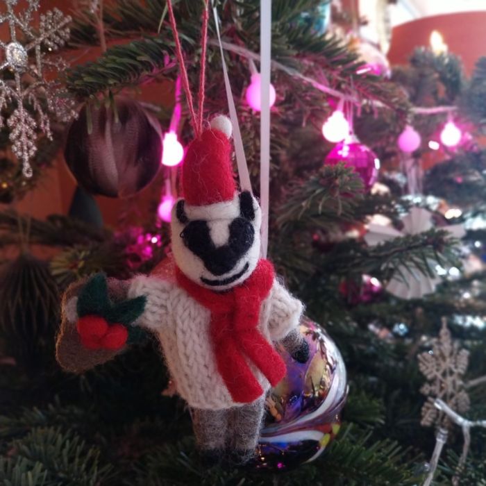 Décoration à suspendre en feutre fait main Noel le blaireau de Noël