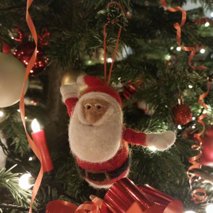 Décoration de sapin de Noël ronde en feutre faite à la main