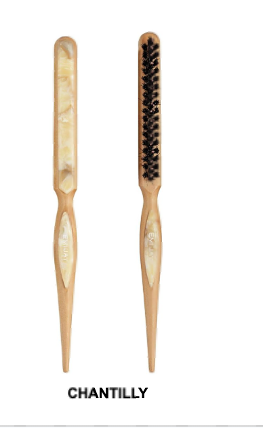Styling Brush in Chantilly