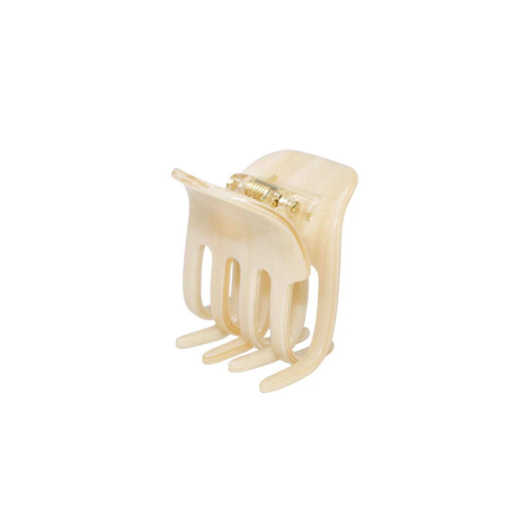 PETITE CLIP IN BUTTERCREAM