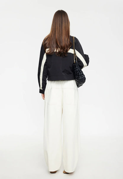 ESSENTIAL WINDBREAKER