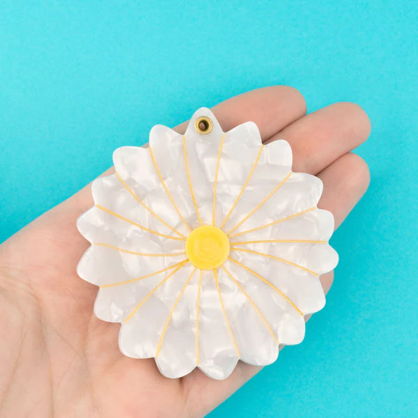 Daisy Mirror