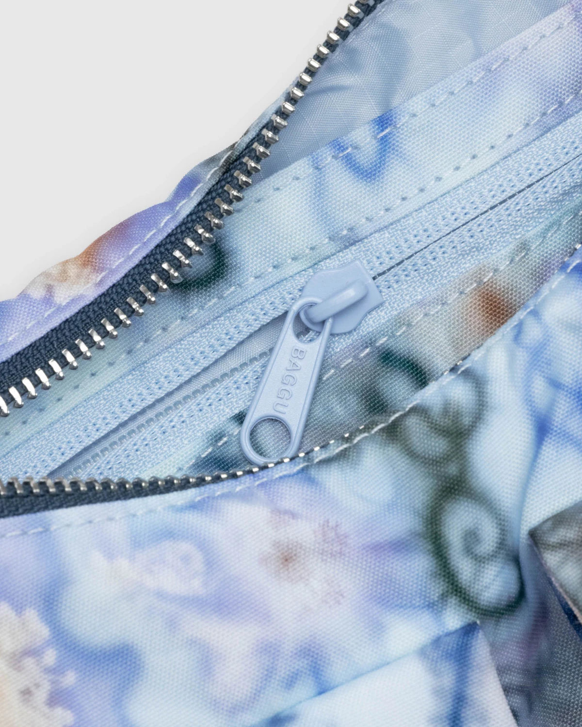 Cargo Shoulder Bag Blue Thorns