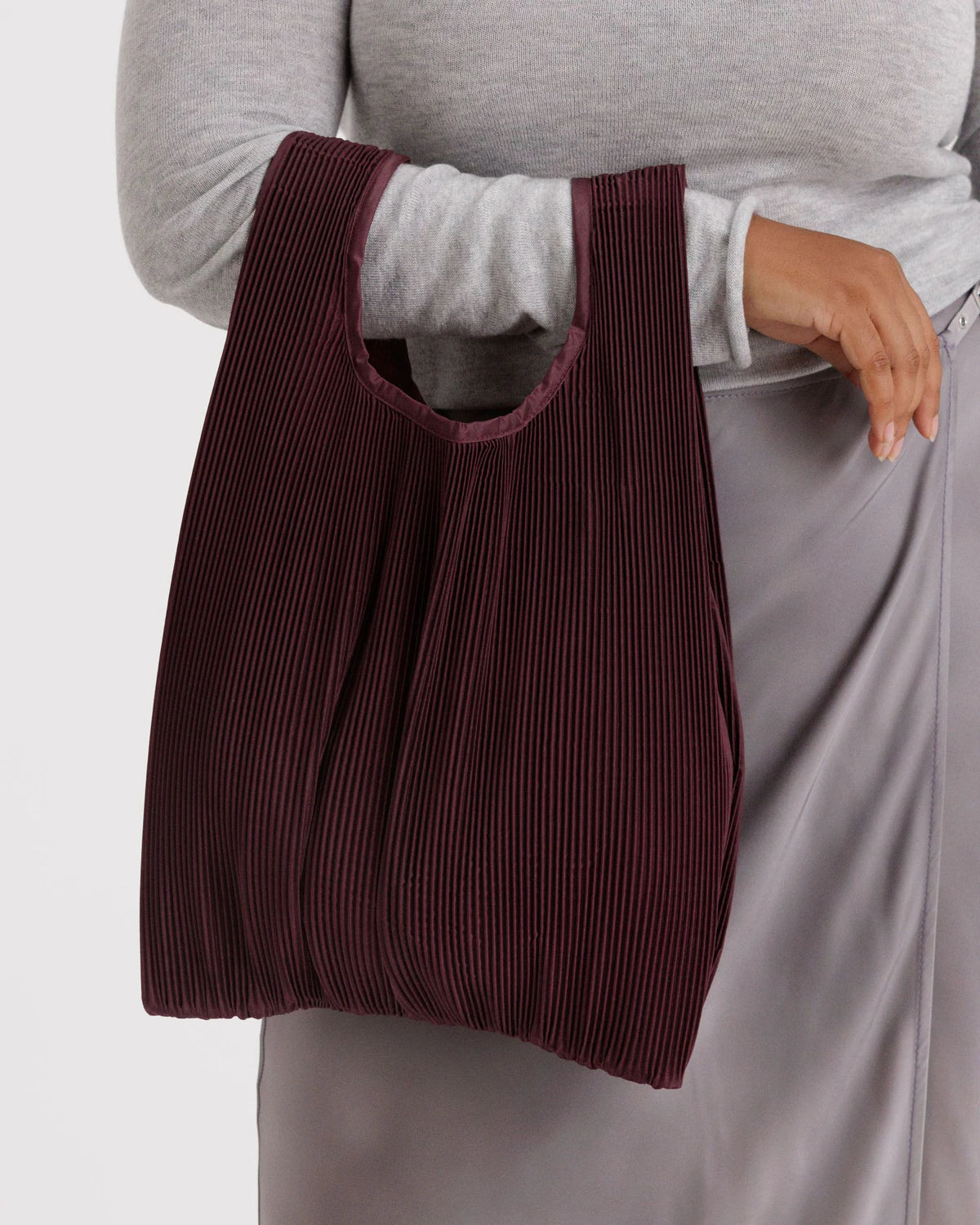 Pleated Baggu  Mahogany