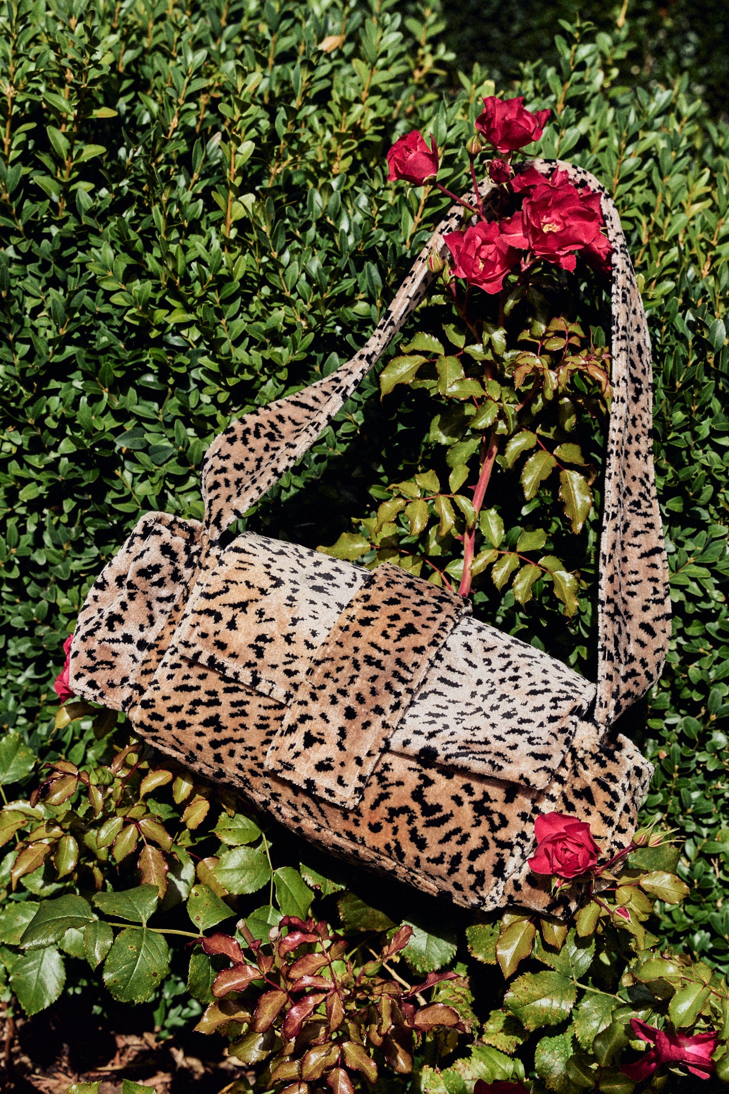 LA GARNOULE – Animal short velvet baguette pockets shoulder bag