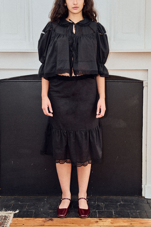 LA GARNOULE – Dalila black cotton airy blouse with vintage laces
