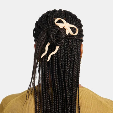 Bow Hairpin in Large Cream