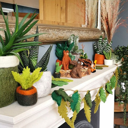 Handmade Biodegradable Felt Botanical Garland Home Decoration