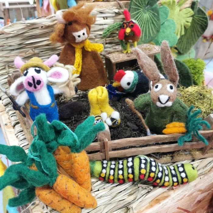 Handmade Hanging Carrots (Set of 5) Biodegradable Hanging Easter Decoration
