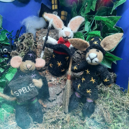 Lapin magicien en feutre fait à la main, décoration à suspendre