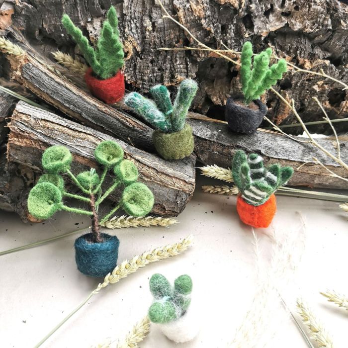 Handmade Felt Biodegradable Hanging Mini Plants Set of Six Decorations