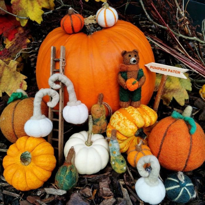 Handmade Felt Medium Pumpkins Halloween Home Decoration