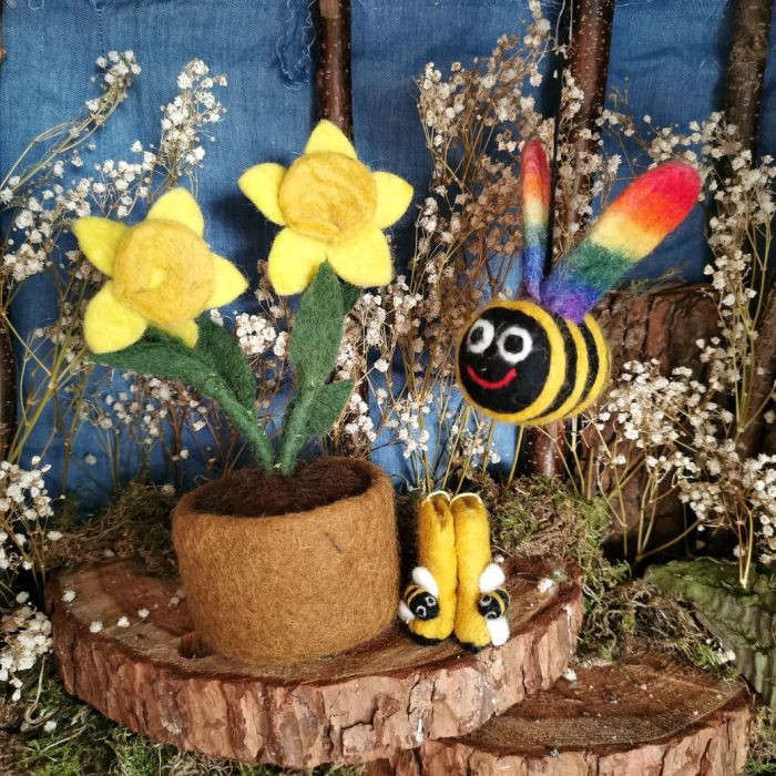 Handmade Felt Springtime Daffodils Standing Decoration