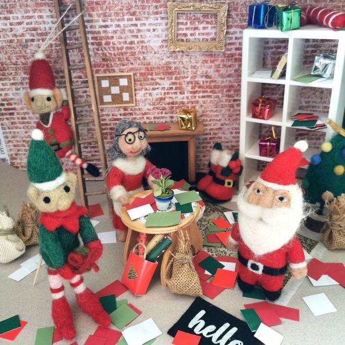 Décoration de sapin de Noël à suspendre en feutre fait main, Mère Noël