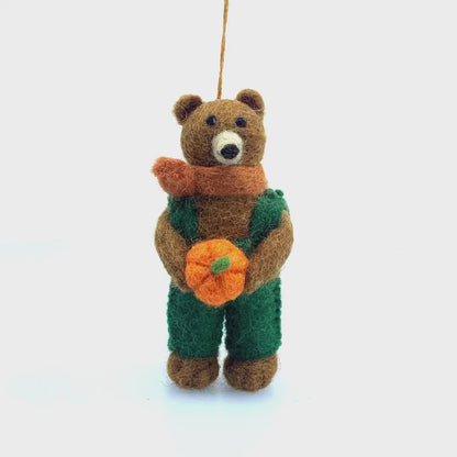 Décoration automnale suspendue en feutre fait main de Radley l'ours